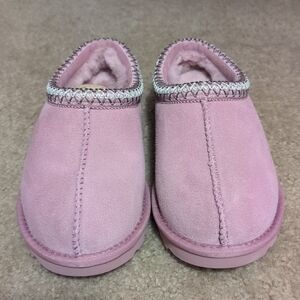 UGG Women's Tassman Slippers. Size 6 Lavender Pink